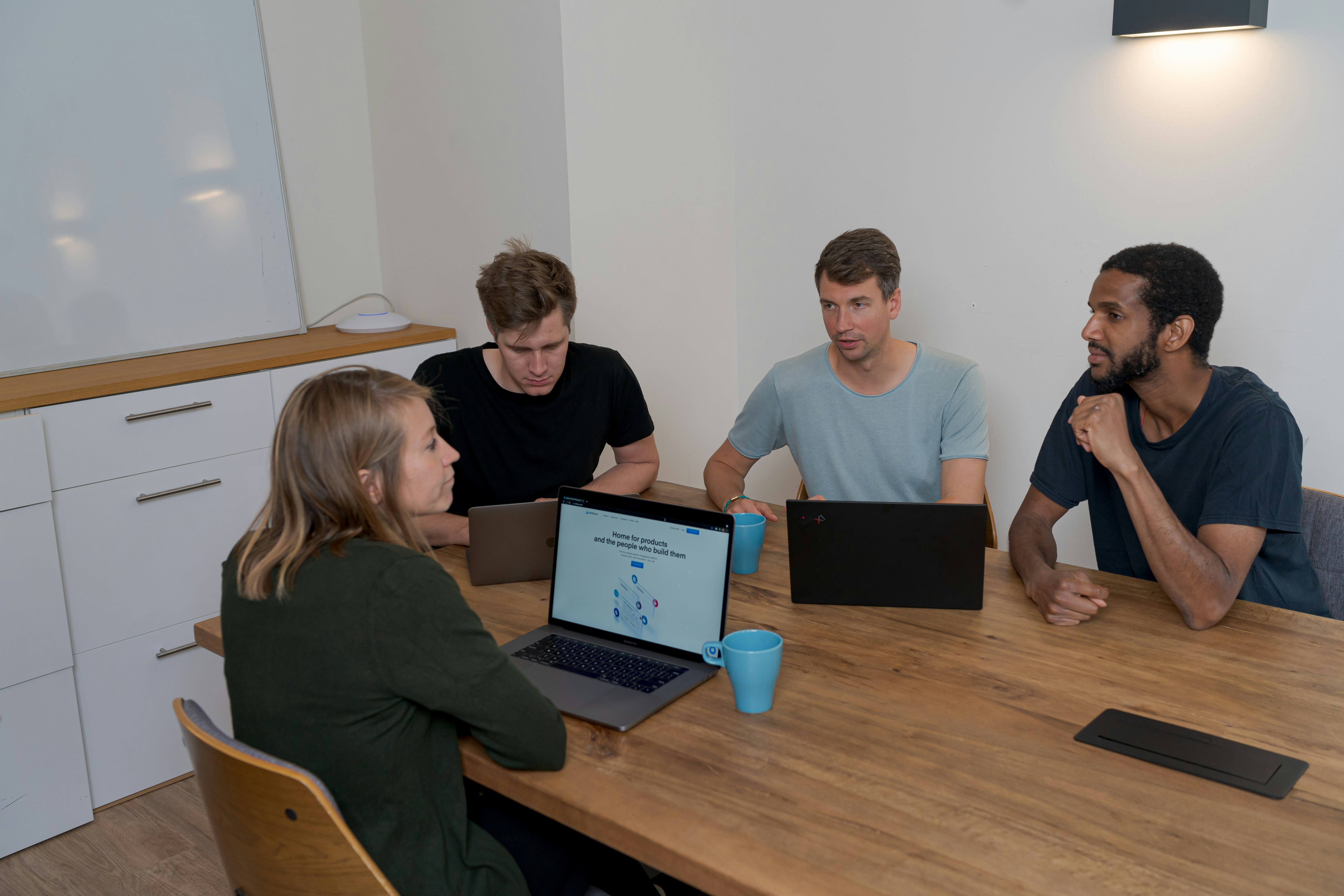 Discover how to easily create and manage your Gantt chart with LUCKiwi to never miss a deadline again!